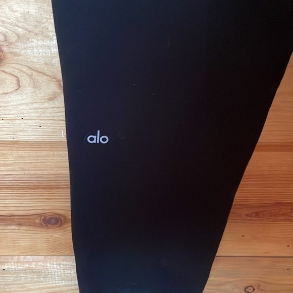 NWT L ALO YOGA 7/8 easy sweatpants - Picture 4 of 5